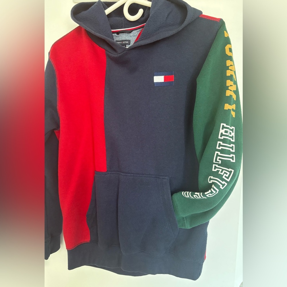 Tommy Hilfiger Hoodie size L 16/18 yr